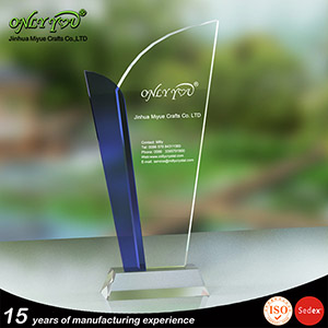 crystal-trophy-017-1s